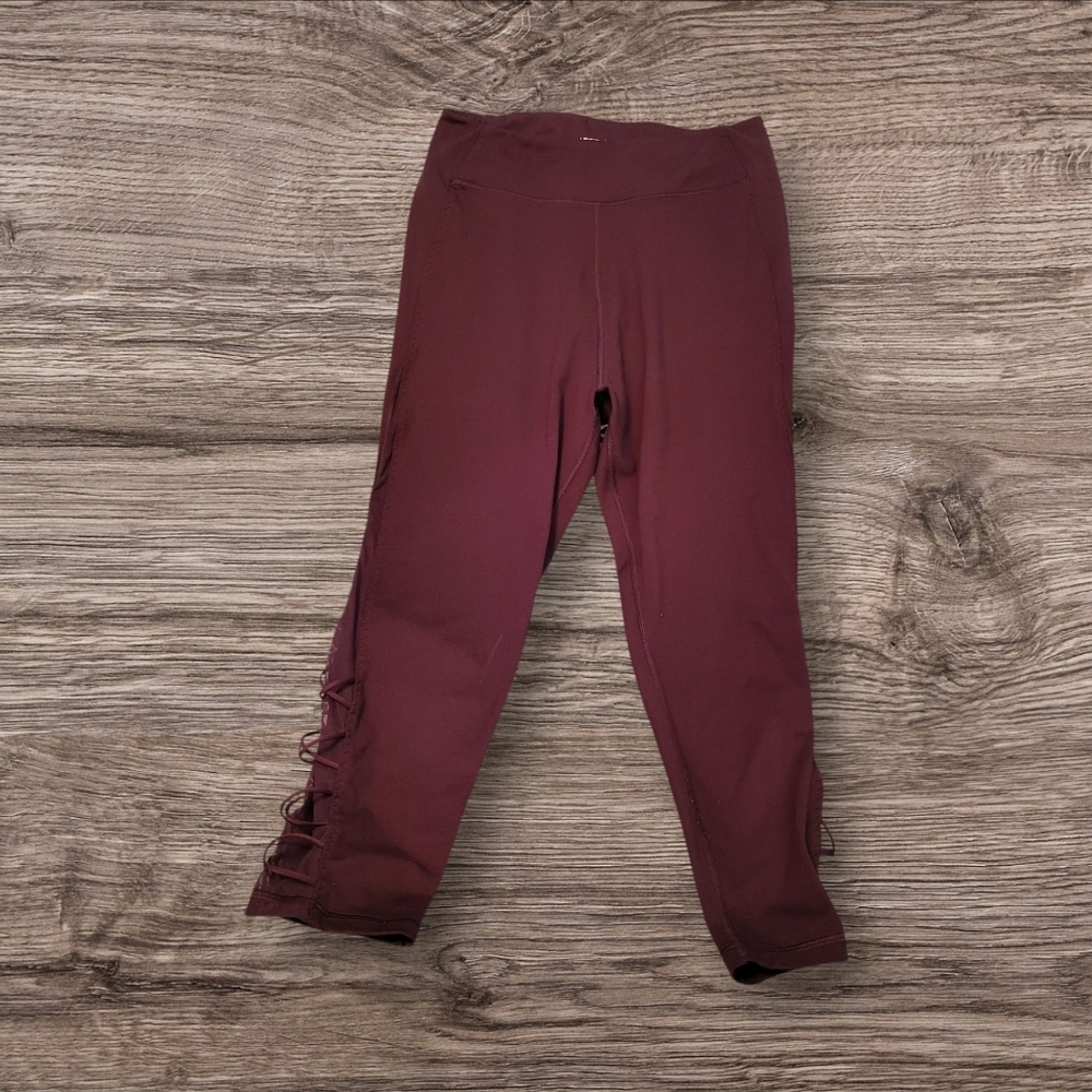 CLEARANCE! Victoria's Secret Burgundy Leggings, Large, Cute Leg Detail, Like New - Picture 6 of 6